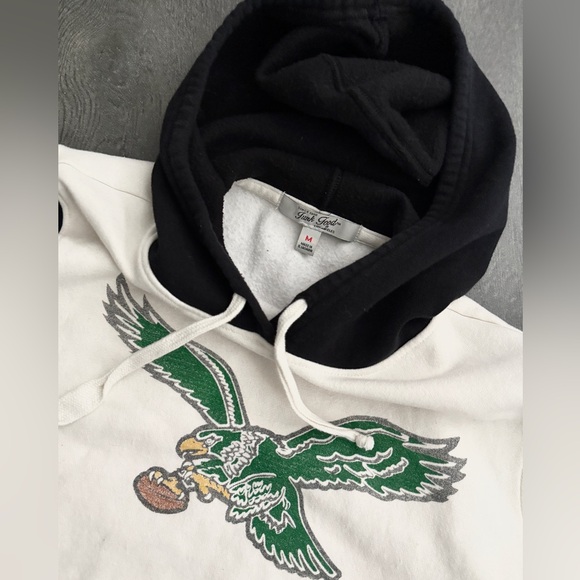 •JUNK FOOD• White & Black Philadelphia Eagles Cropped Fleece Pullover Hoodie - Picture 7 of 7